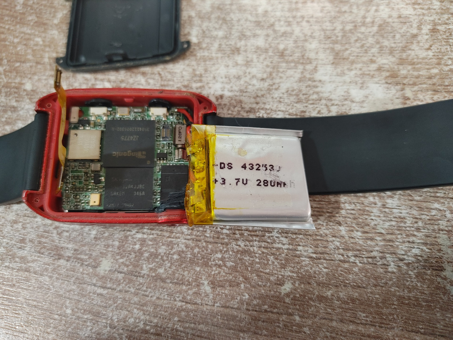 3.5мм разъёмы иногда использовали и защищенные смартфоны.