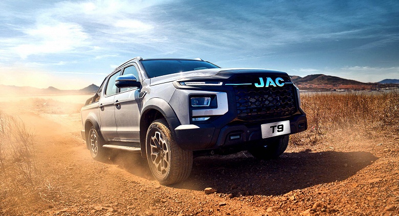 В России начнут выпускать внедорожник с 8-ступенчатым &laquo;автоматом&raquo;, полным приводом и корнями Toyota Hilux: JAC T9 предложат под двумя брендами