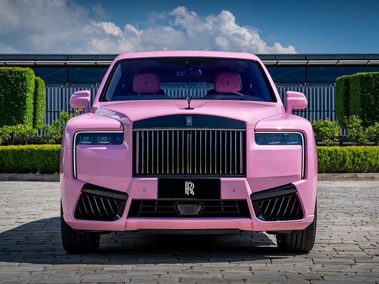 Bentley наступает на пятки Rolls-Royce — и это не где-нибудь, а в России. Продажи санкционных люксовых машин взлетели на 60% - 1 Bentley наступает на пятки Rolls-Royce — и это не где-нибудь, а в России. Продажи санкционных люксовых машин взлетели на 60%