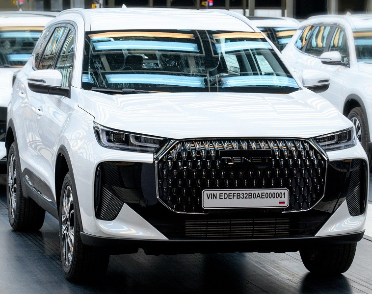 На бывшем заводе Volkswagen началась сборка машин с немецкой системой контроля качества. Первым оказался российский Tiggo 7 под названием Tenet T7