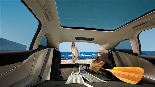 Первый универсал Huawei, круче Skoda Superb и Volkswagen Passat, показали внутри. Предзказы на Stelato S9T стартуют 18 августа