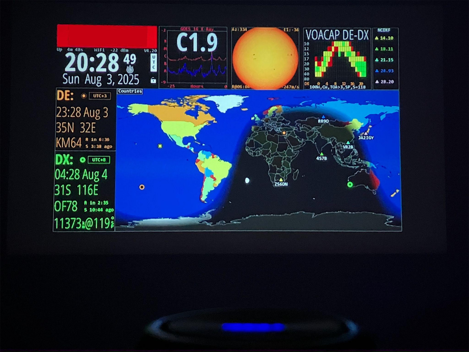 HamClock запущенный на RPI4 в паре с Nebula Capsule