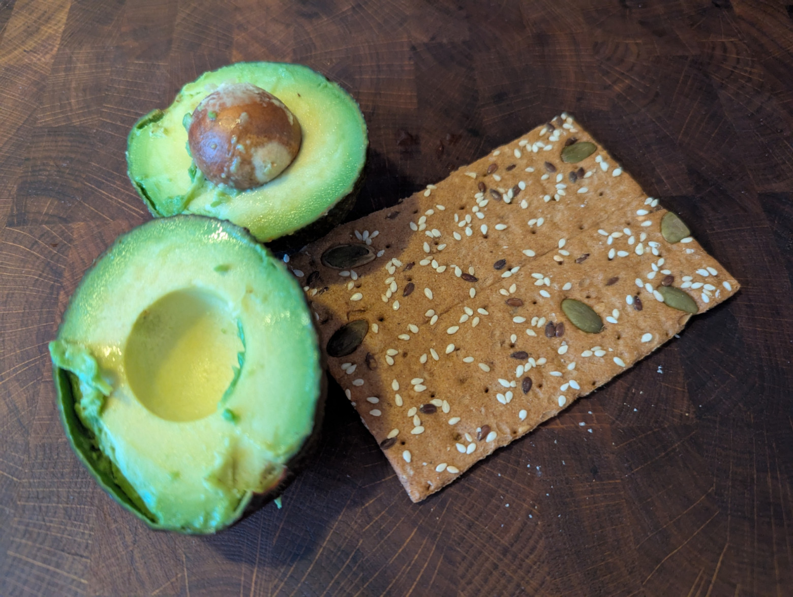 Бутер – самый удобный вариант заточить авокадо   