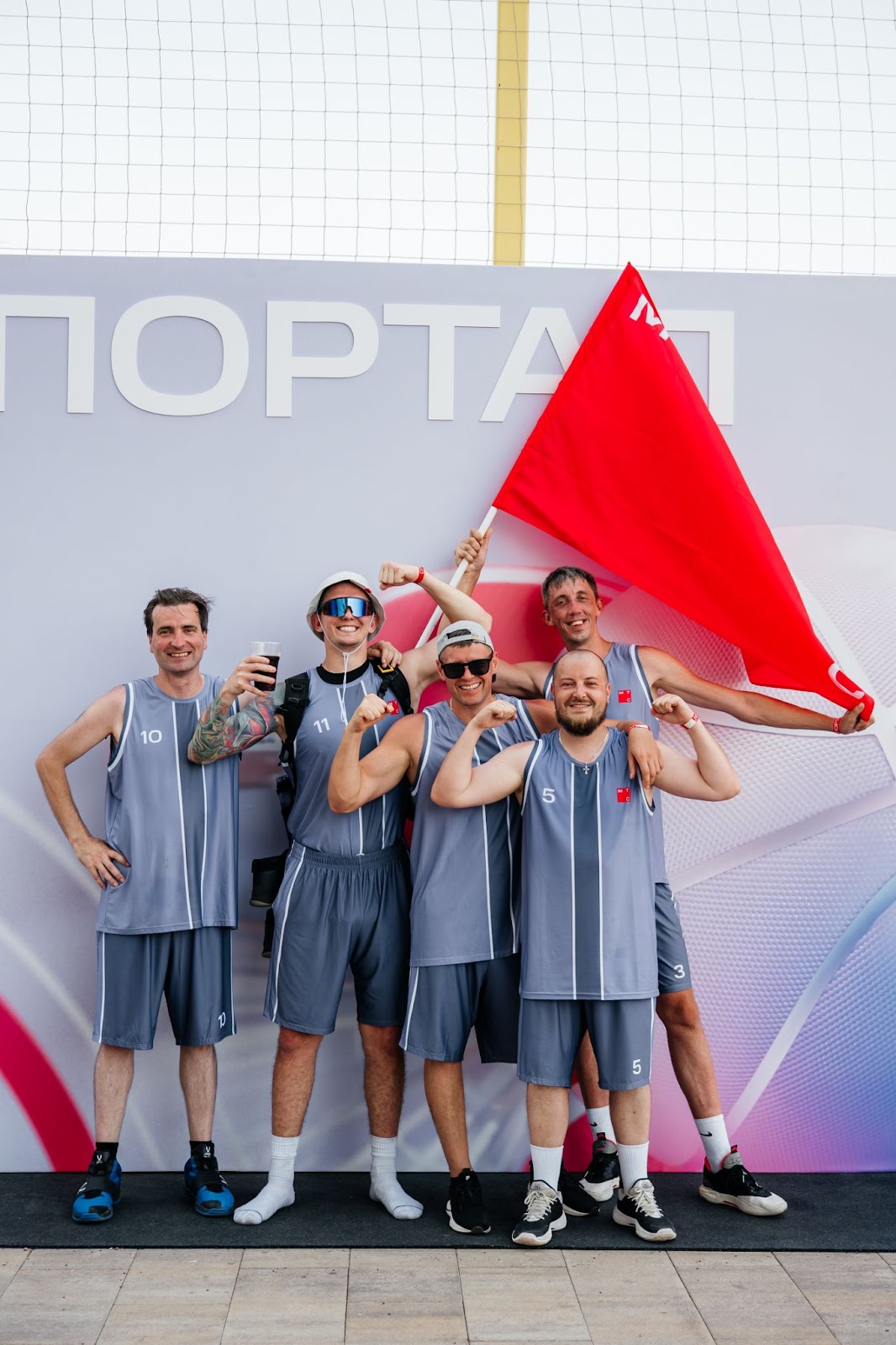 «Моя тема — залетаю». Как мы сыграли в стритбол на спартакиаде МТС и почему я всем советую такие активности - 4