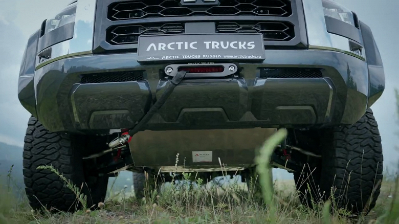 В России прокачали Mitsubishi L200: внедорожник получил огромные шины, дорожный просвет увеличился до 270 мм - 4 В России прокачали Mitsubishi L200: внедорожник получил огромные шины, дорожный просвет увеличился до 270 мм