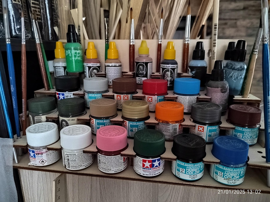 Чтобы построить корабль из дерева, мне нужно 350 часов и 50 тысяч рублей. Но готовый я не продам: для меня он бесценный - 4