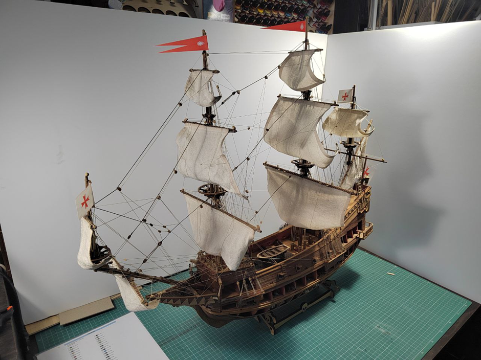 Чтобы построить корабль из дерева, мне нужно 350 часов и 50 тысяч рублей. Но готовый я не продам: для меня он бесценный - 1