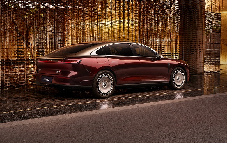 Китайская альтернатива BMW 7-й серии и Mercedes-Benz S-класса с решеткой в стиле Bentley и 1,5-литровым турбомотором: новые фото Voyah Passion L - 3 Китайская альтернатива BMW 7-й серии и Mercedes-Benz S-класса с решеткой в стиле Bentley и 1,5-литровым турбомотором: новые фото Voyah Passion L