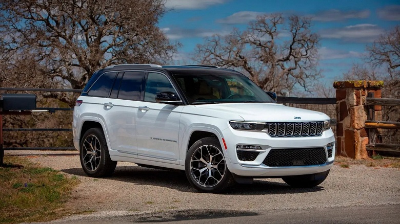 Представлен Jeep Grand Cherokee 4xe 2025