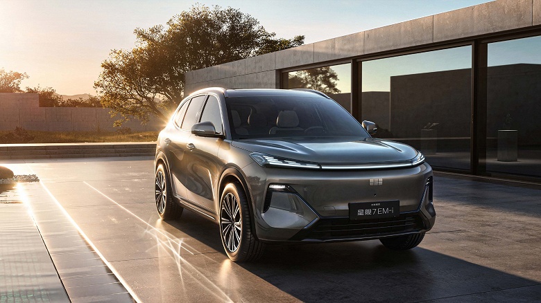 3,7 млн рублей за новый экономичный кроссовер Geely. Названа ориентировочная стоимость Geely Galaxy Starship 7 для России