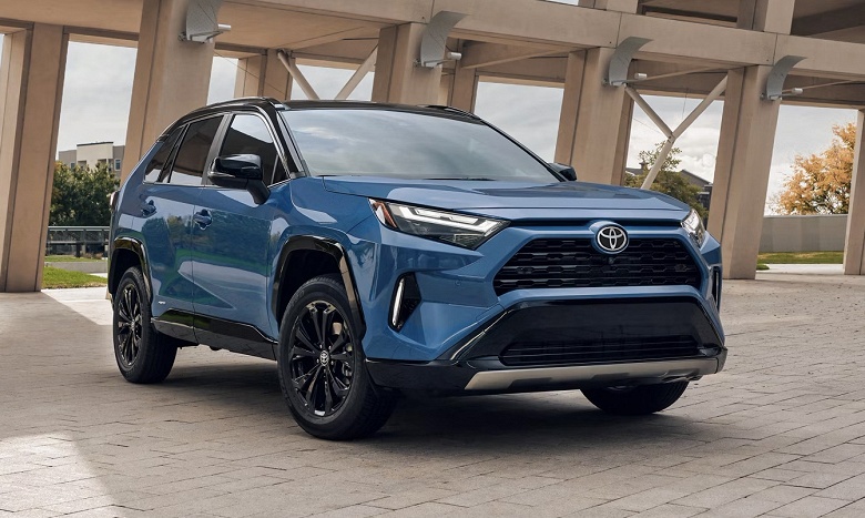 Toyota RAV4 подешевел в России на 1 млн рублей, Toyota Highlander подешевел на 1,5 миллиона. Крупный дилер рассказал, как крепкий рубль снизил стоимость импортных машин в 2025 году - 1 Toyota RAV4 подешевел в России на 1 млн рублей, Toyota Highlander подешевел на 1,5 миллиона. Крупный дилер рассказал, как крепкий рубль снизил стоимость импортных машин в 2025 году