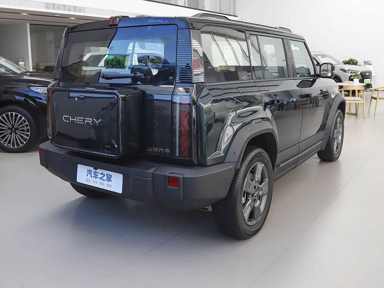 &laquo;Квадрат&raquo; на колесах от Chery с &laquo;рюкзаком&raquo; и запасом хода 520 км &mdash; дешево. Представлен Chery Fulwin X3 за 89,9 тыс. юаней (1 млн рублей)