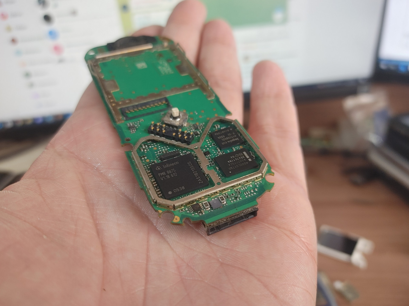 Сможет кто-то по памяти вспомнить, где в C65 тест-поинт? :)