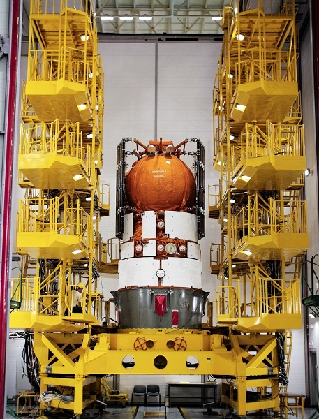 Биоспутник &laquo;Бион-М&raquo; №2 с мышами и мухами продолжают готовить к запуску: собрана космическая головная часть