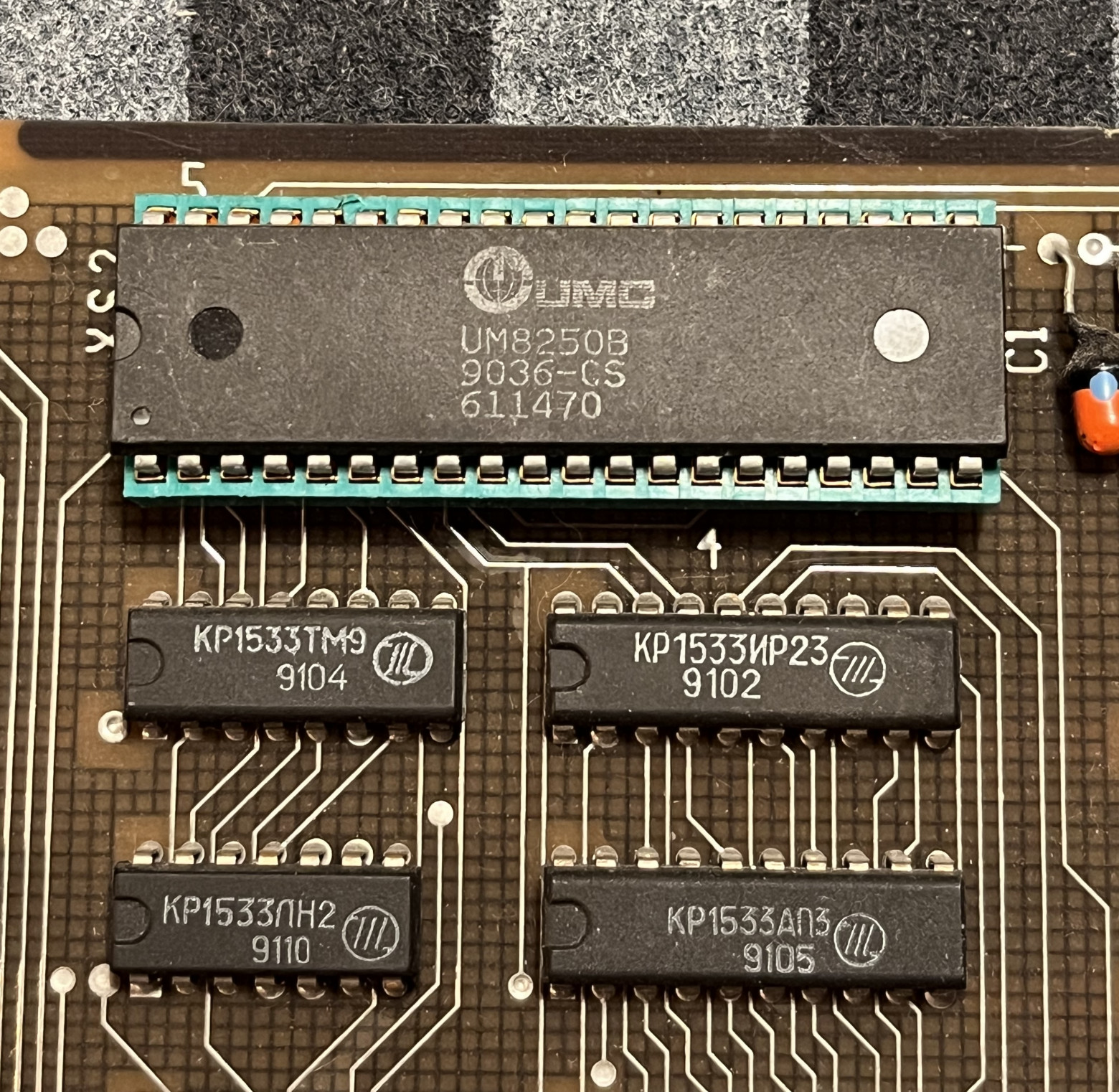 ЕС1849: «золотая двойка» на процессоре INTEL Harris 80286 - 28