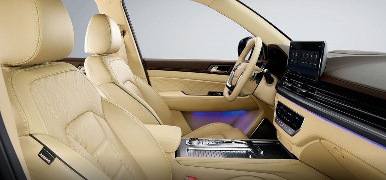 Представленный в России корейский внедорожник обновился: KGM Rexton 2026 по-прежнему оснащается 2,2-литровым мотором и &laquo;автоматом&raquo;, но опций стало больше