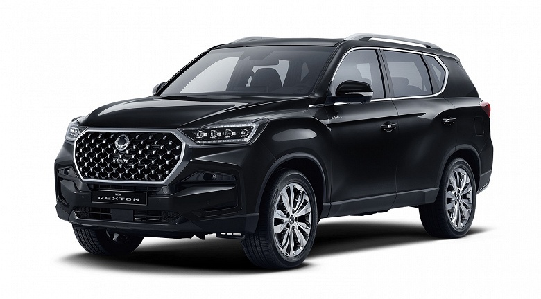 Представленный в России корейский внедорожник обновился: KGM Rexton 2026 по-прежнему оснащается 2,2-литровым мотором и &laquo;автоматом&raquo;, но опций стало больше