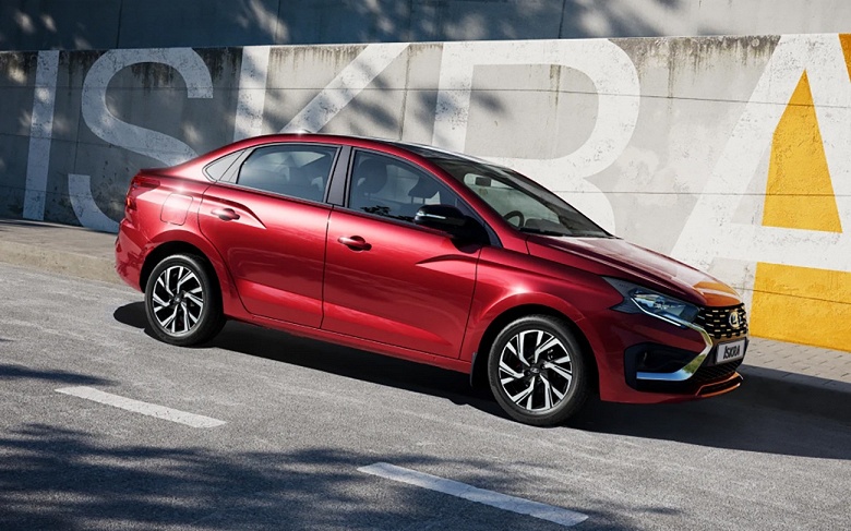 &laquo;Входной билет в семью Lada для молодой аудитории&raquo;. АвтоВАЗ назвал значимые отличия Lada Iskra от Vesta и Granta