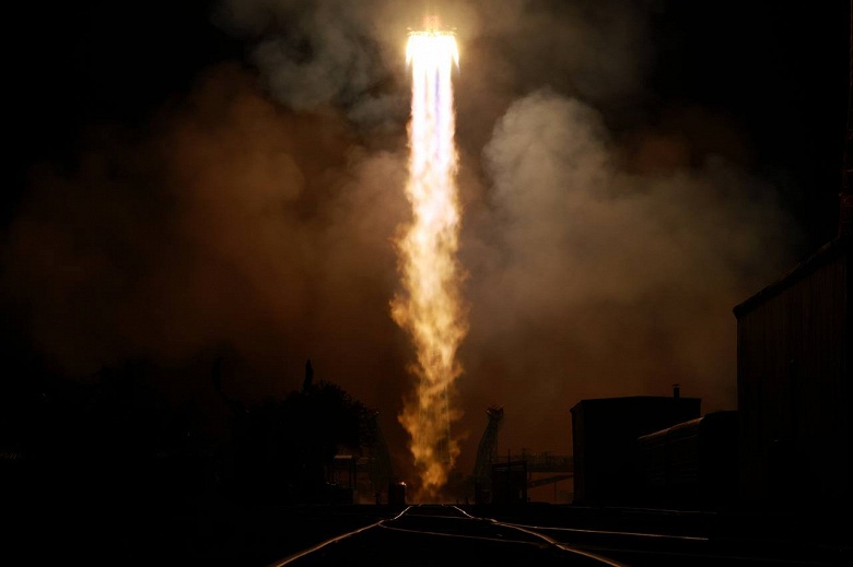 75 мышей, 1,5 тысячи мух, мох и грибы отправились на орбиту. «Роскосмос» запустил космический аппарат «Бион-М» № 2 — у него важная исследовательская миссия