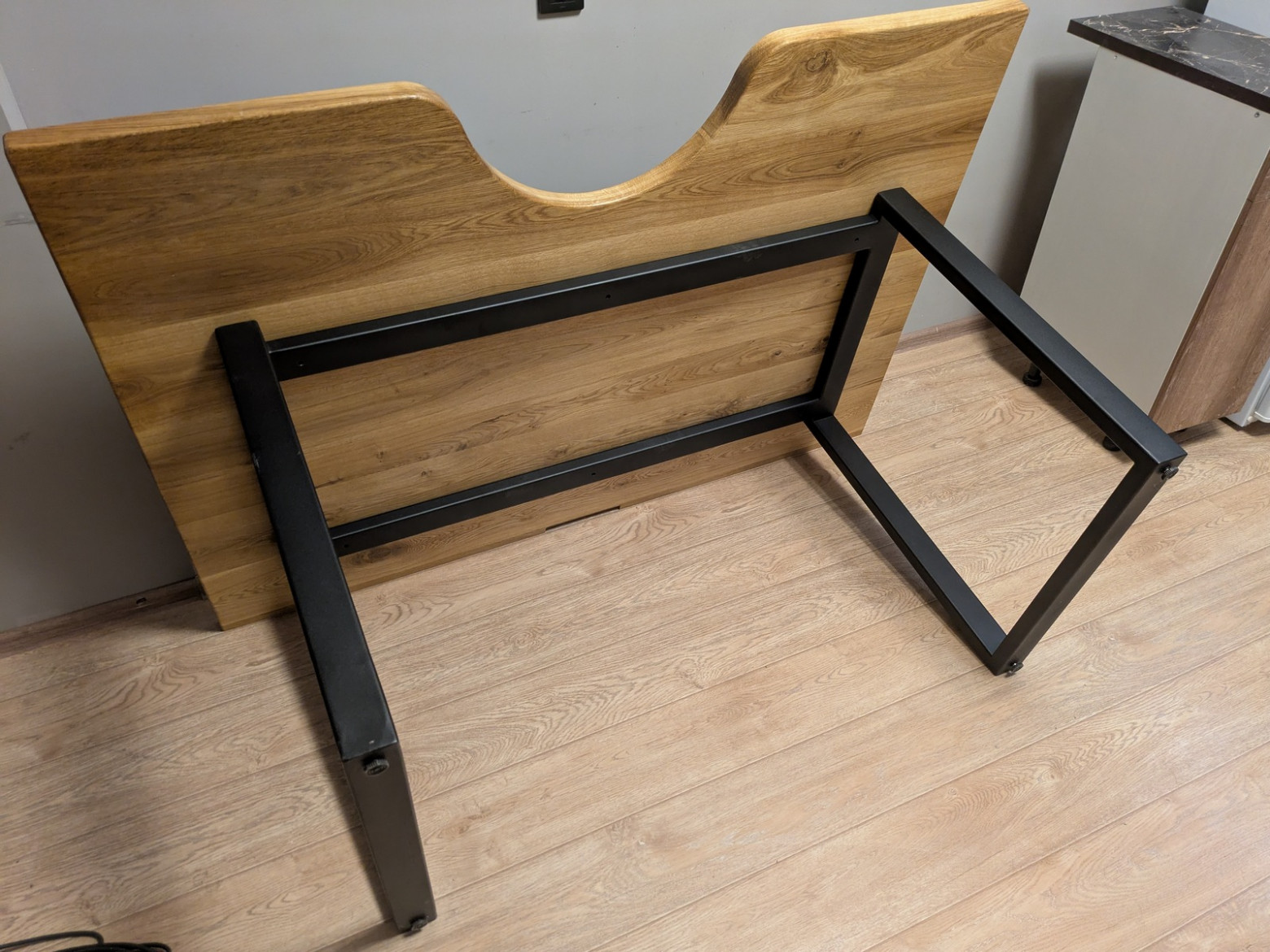 и брутально тяжелым