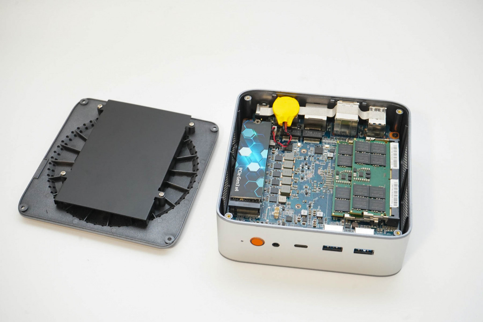 Что внутри мини-ПК Ninkear M8? Разборка и тест компактного компьютера на базе AMD Ryzen 7-8745HS и Radeon 780M - 15 Что внутри мини-ПК Ninkear M8? Разборка и тест компактного компьютера на базе AMD Ryzen 7-8745HS и Radeon 780M - 15