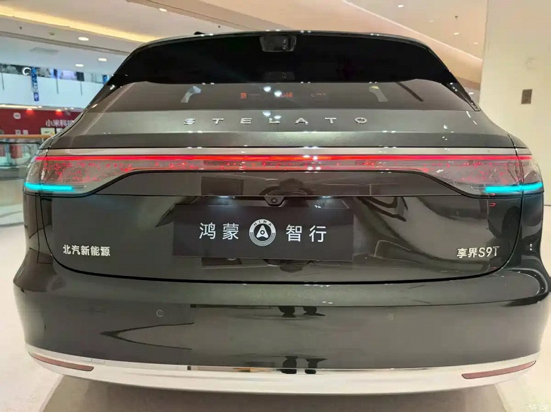 Хитовый премиум-универсал от Huawei, который больше, мощнее и технологичнее Skoda Superb и Volkswagen Passat. Опубликованы живые фото Stelato ST9