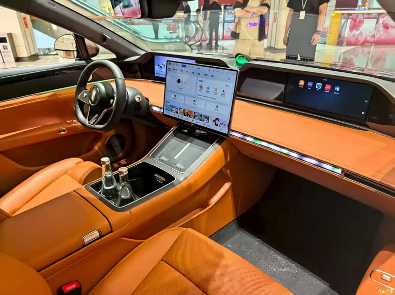 Хитовый премиум-универсал от Huawei, который больше, мощнее и технологичнее Skoda Superb и Volkswagen Passat. Опубликованы живые фото Stelato ST9