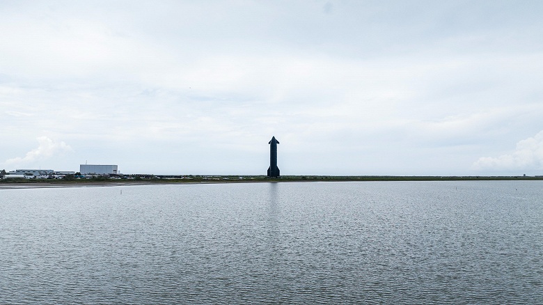 Марс всё ближе? Остались считанные часы до десятого испытательного полета ракеты Starship: SpaceX опубликовала фото, а Илон Маск выступит с речью - 2 Марс всё ближе? Остались считанные часы до десятого испытательного полета ракеты Starship: SpaceX опубликовала фото, а Илон Маск выступит с речью