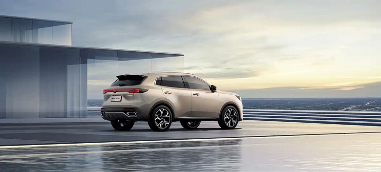 Брутальный редизайн, чистые бензиновые 192 л.с., запас хода &mdash; 1000 км на баке бензина. Рассекречен новый Changan CS55 Plus