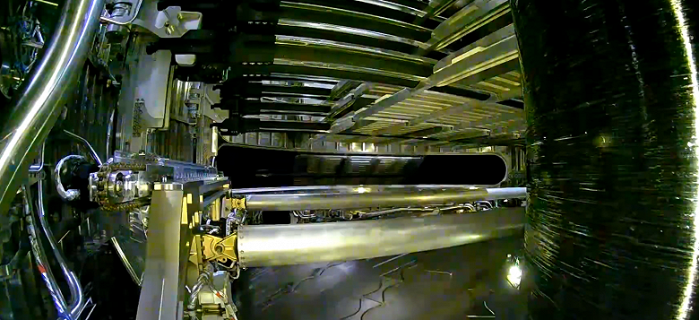 Starship выгружает симуляторы спутников Starlink на скорости более 26 000 км/ч на высоте 190 км. Это засняли на видео