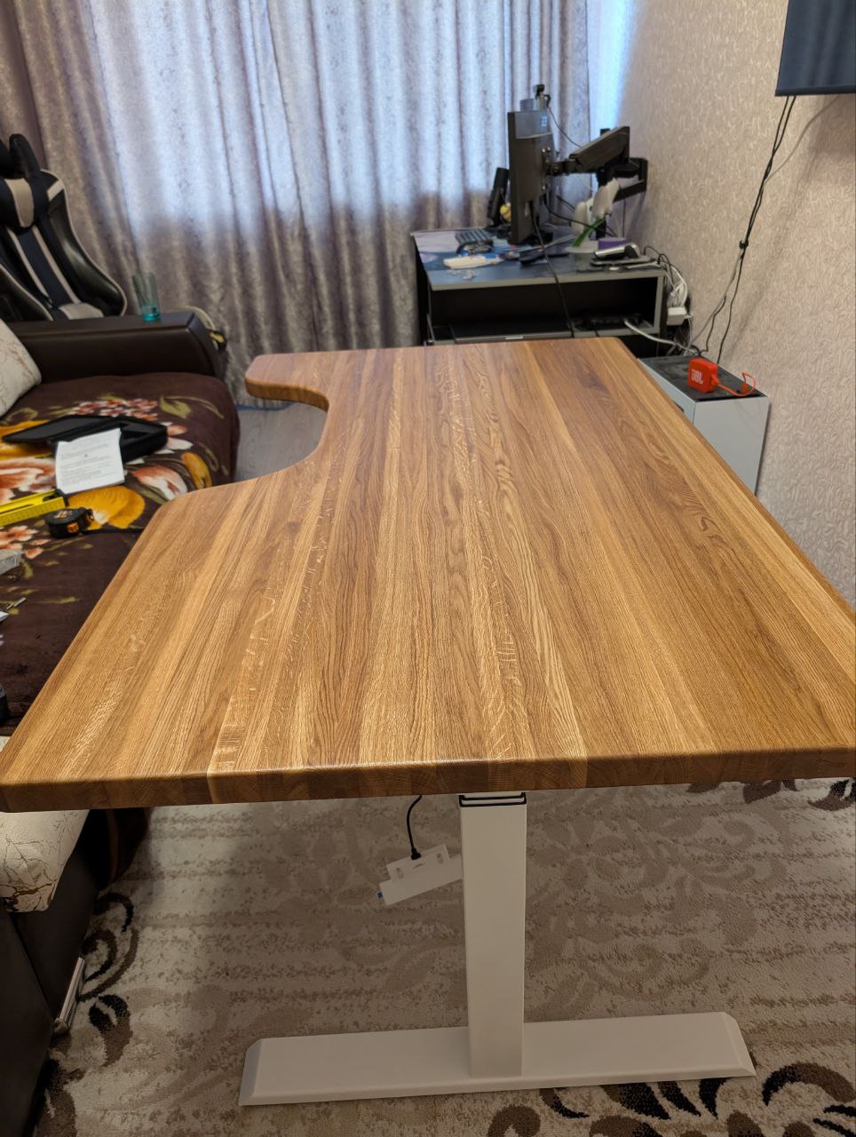 Этап сборки, подстолье в самом низком положении