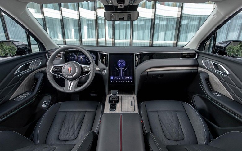 Замена Audi Q7 и BMW X5. В России названы цены премиального семиместного кроссовера Hongqi HS7