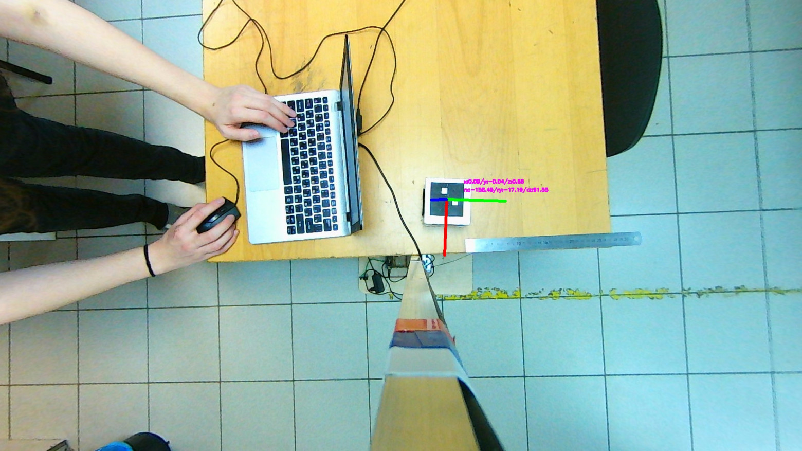 x:0.09 / y: -0.04 / z:0.66 | rx: -158.49 / ry: -17.19 / rz: 91.55