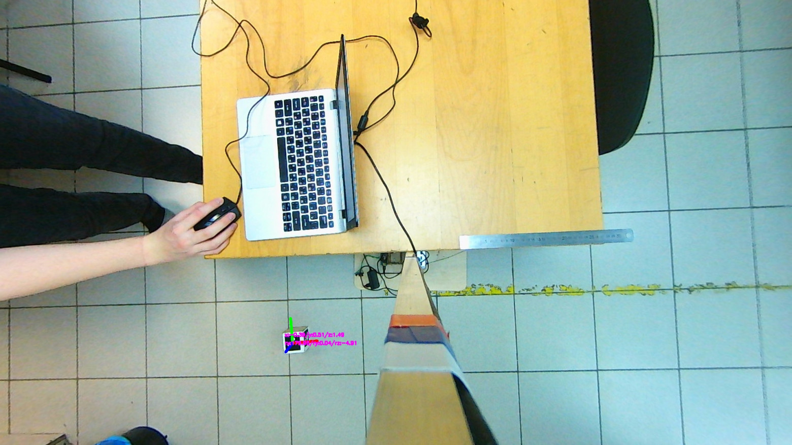 x: -0.39 / y: 0.51 / z: 1.49 | rx: 179.96 / ry: 0.04 / rz: -4.91