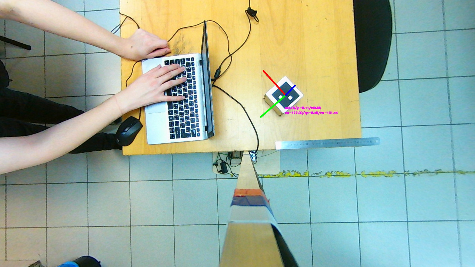 x: 0.16 / y: -0.11 / z: 0.66 | rx: -177.00 / ry: -6.45 / rz: -131.44