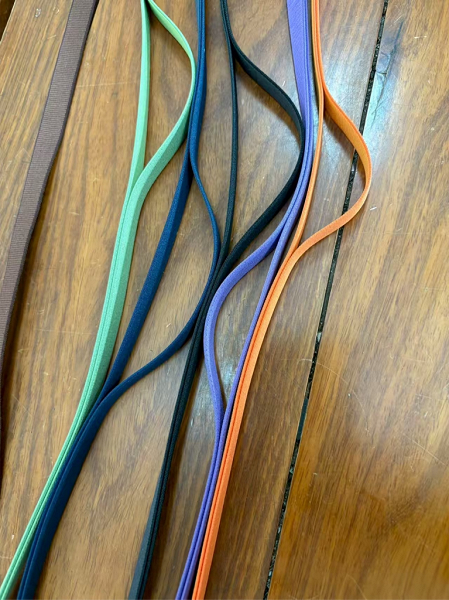 Купить новенький iPhone 17 Air, чтобы носить его, как сумочку. Apple готовит необычный магнитный ремешок Crossbody Strap для такого ношения - 2 Купить новенький iPhone 17 Air, чтобы носить его, как сумочку. Apple готовит необычный магнитный ремешок Crossbody Strap для такого ношения