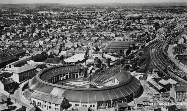 Геометрические изыски Монлюсона: поворотный круг, сопряжённый с поворотным сектором, опоясанные шикарным веерным депо