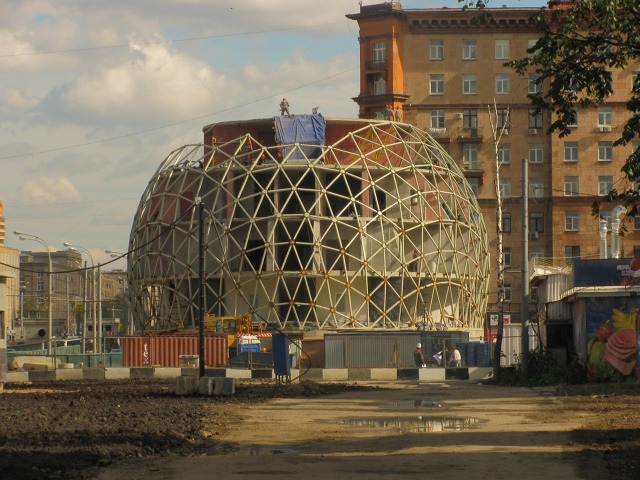 «Яйцо» наращивает скорлупу, 2013 г.