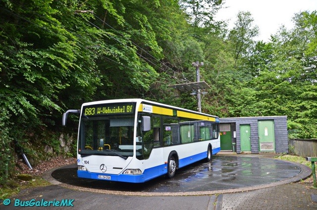 Автобус на троллейбусном кругу