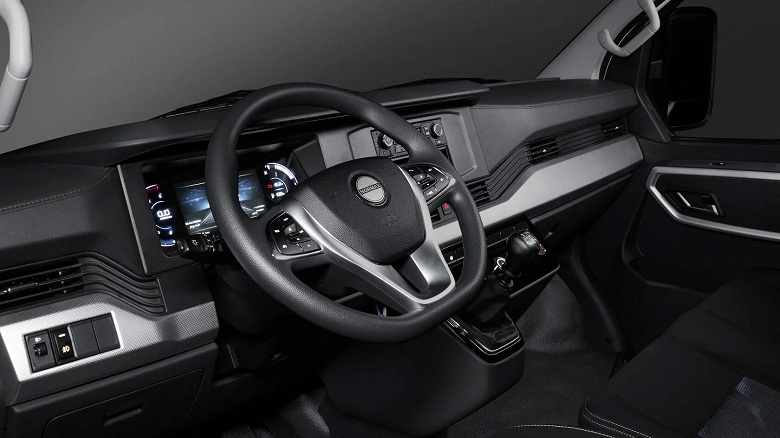 В России стартуют продажи автомобилей Normax с двигателями Renault-Nissan