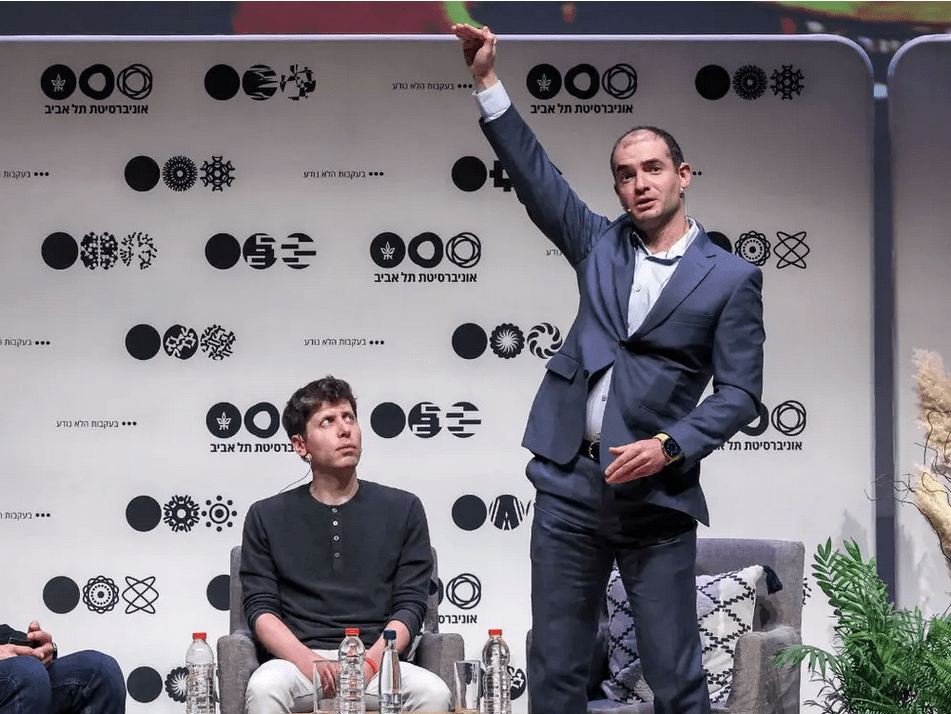  Сэм Альтман (слева) и Илья Суцкевер (справа). Фото: Jack Guez/AFP, Getty Images 