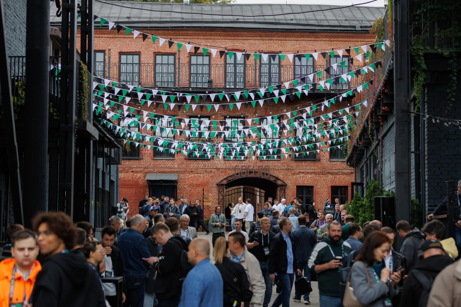 Решить задачу с помощью AI-помощника, «прожарить» резюме и выиграть мерч: как прошла IT-конференция GoCloud Tech 2025 - 2 Решить задачу с помощью AI-помощника, «прожарить» резюме и выиграть мерч: как прошла IT-конференция GoCloud Tech 2025 - 2