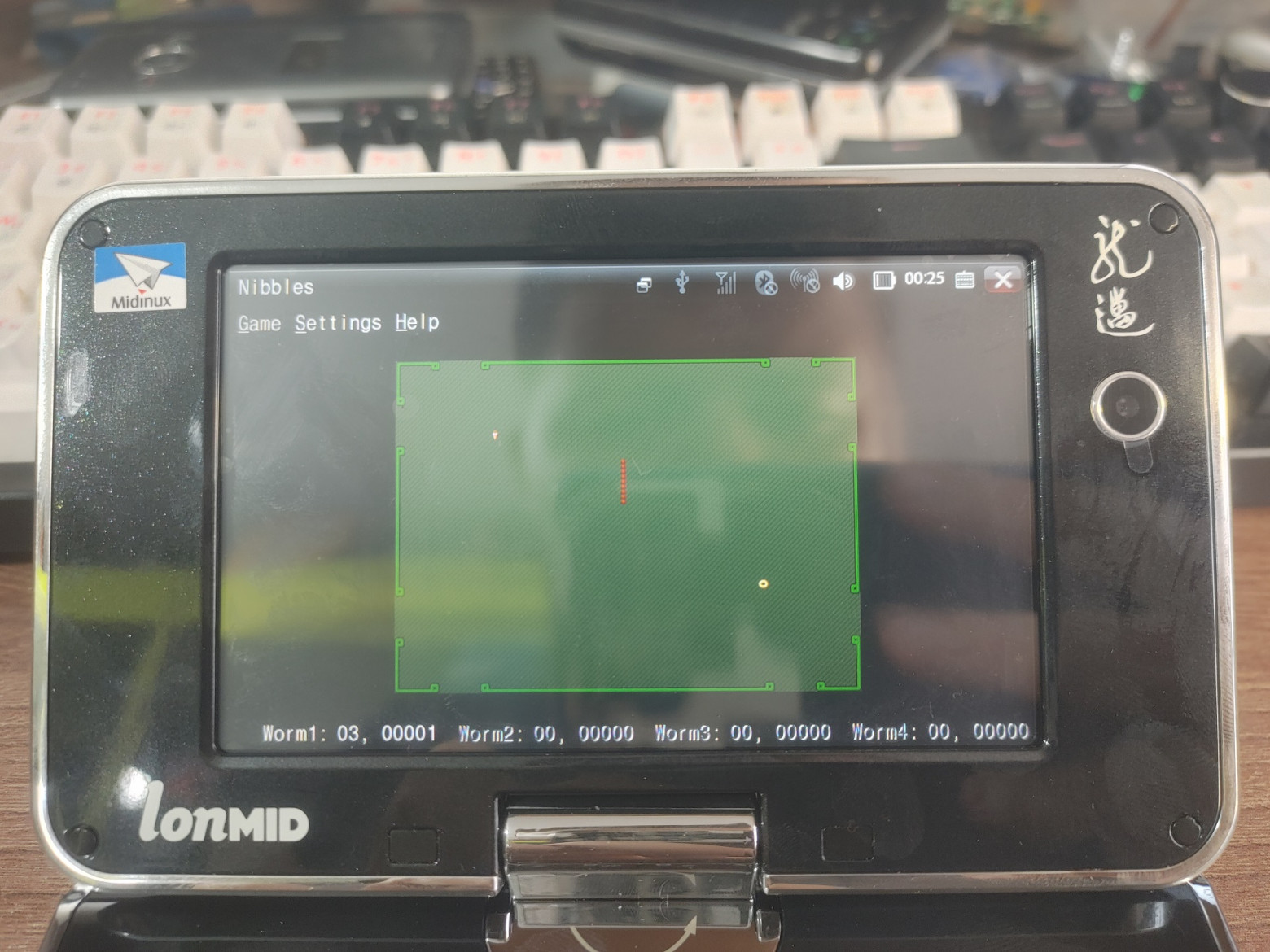 Уникальный гаджет с двумя процессорами: как китайский стартап совместил телефон и нетбук в одном корпусе? - 16