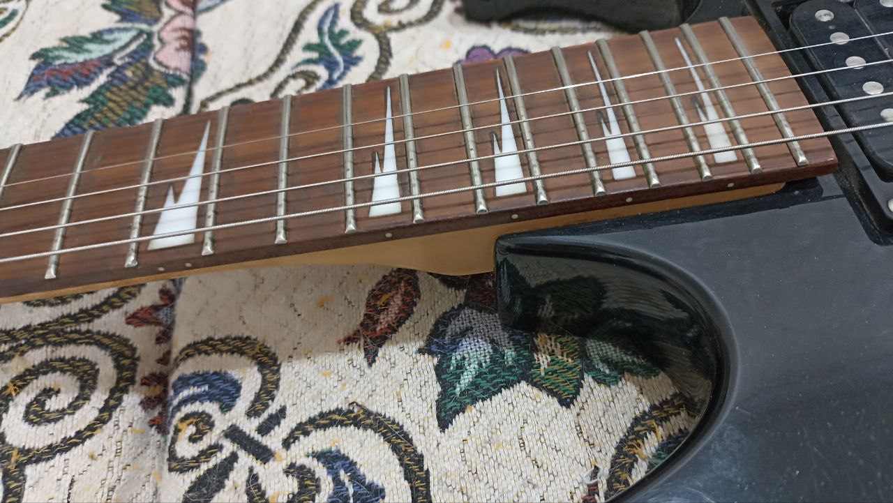 Ремонт винтажной электрогитары Ibanez GIO - 10