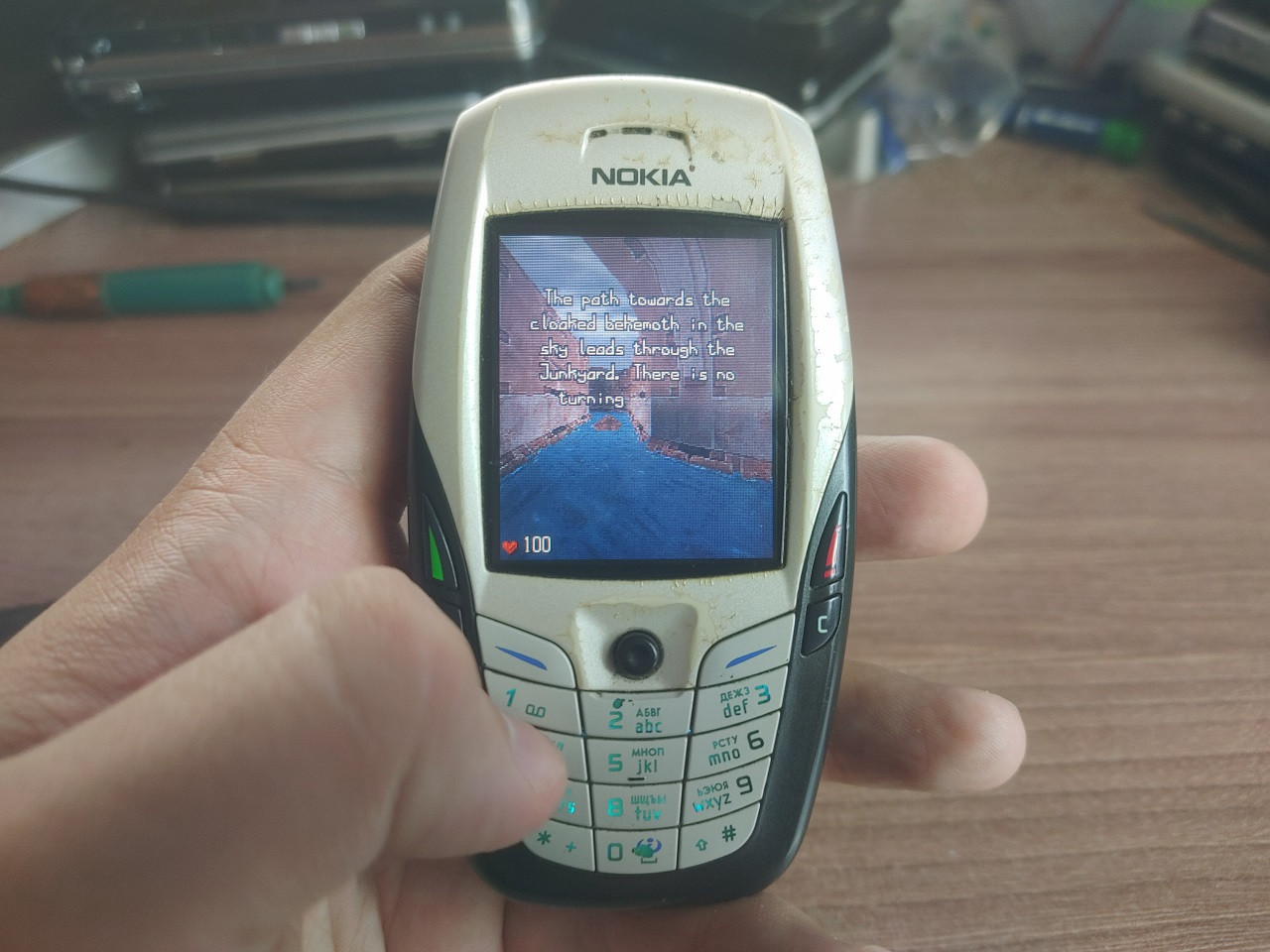 Довольно крутая графика для смартфона 2004 года!