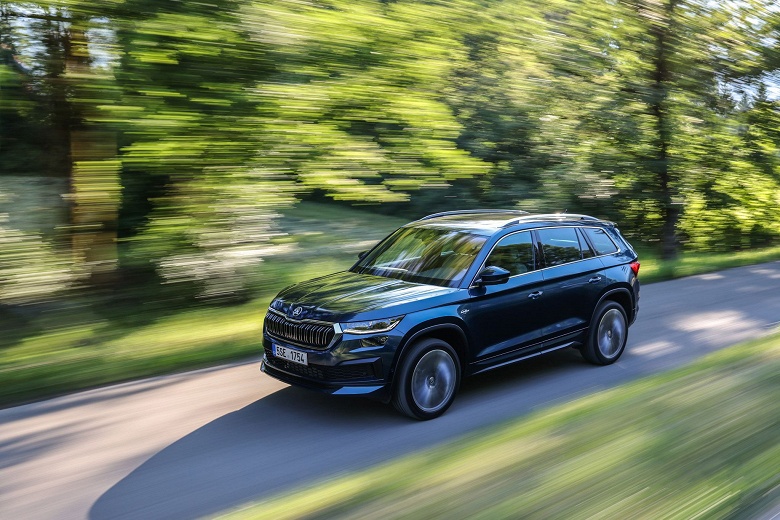 Более 800 новых Skoda Kodiaq привезли в Россию: машины в наличии гораздо дороже, чем под заказ