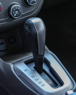 Представлен обновленный Chevrolet Cobalt. Теперь у него есть подогрев сидений и круиз-контроль