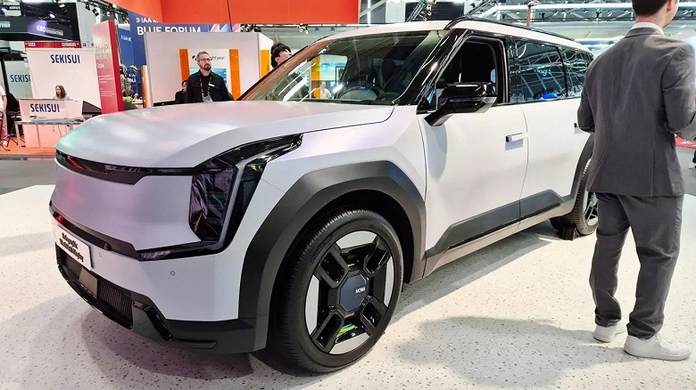 Представлен Kia EV9 с голографическим лобовым дисплеем от Hyundai Mobis - 1 Представлен Kia EV9 с голографическим лобовым дисплеем от Hyundai Mobis