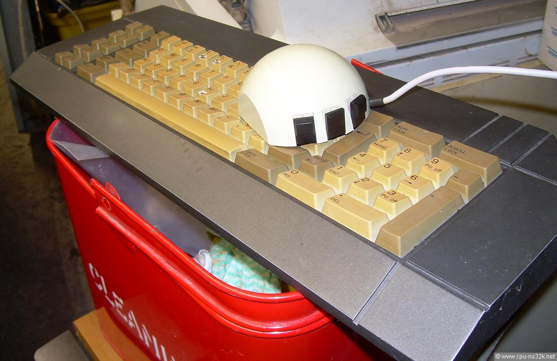 Whitechapel MG1: редкий компьютер с графическим интерфейсом из «Автостопом по Галактике» - 5 Whitechapel MG1: редкий компьютер с графическим интерфейсом из «Автостопом по Галактике» - 5