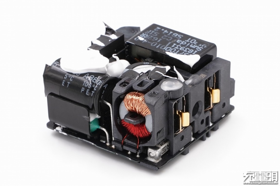 фото: Chargerlab